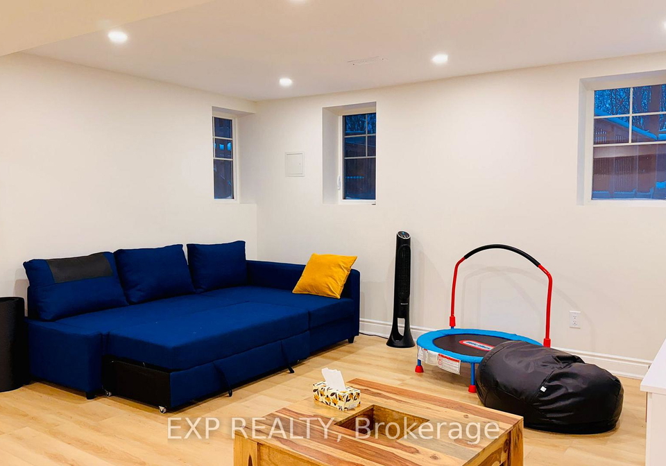 3275-stalybridge-drive-oakville-ontario-w12706876