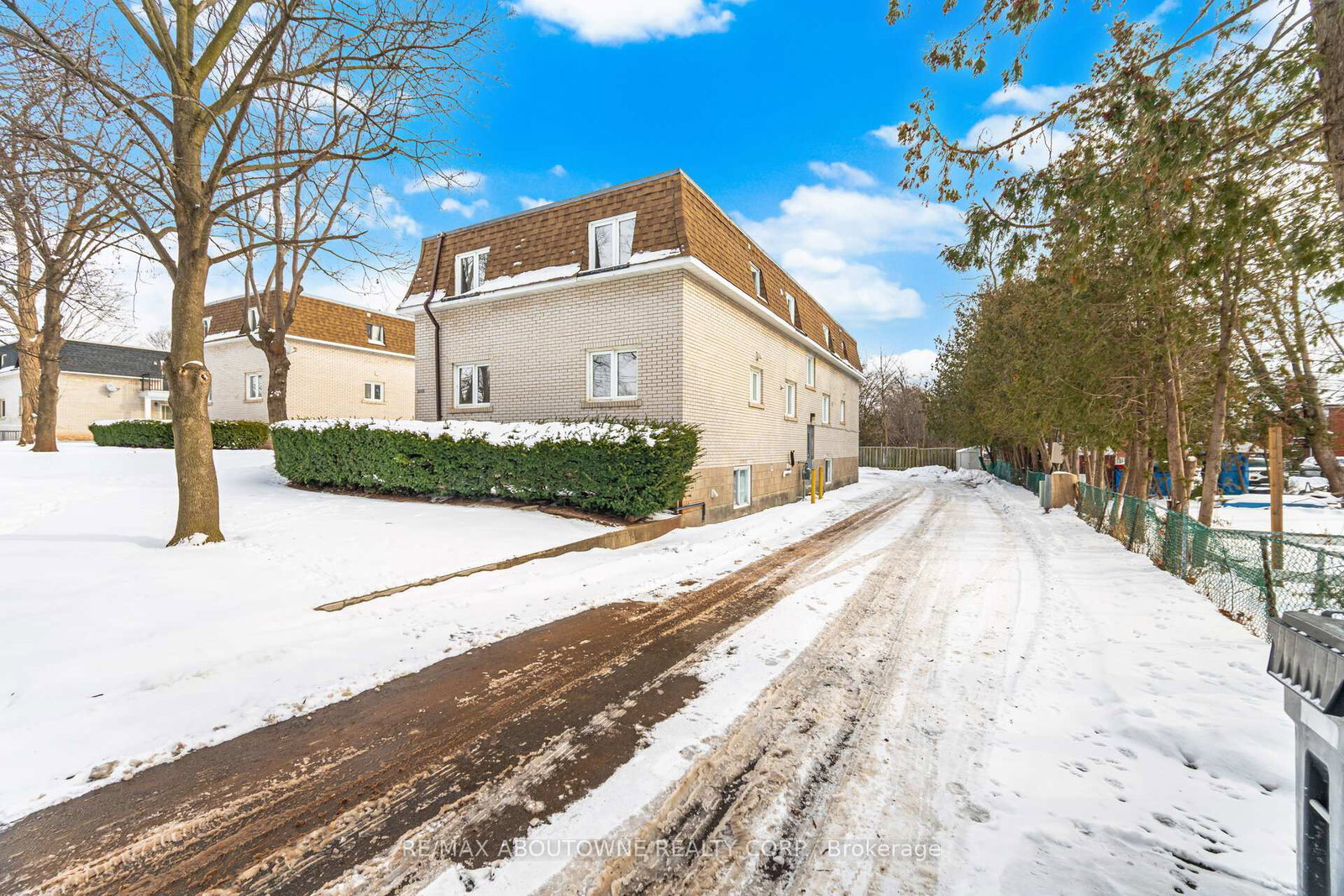 2320-hixon-street-oakville-ontario-w12707570