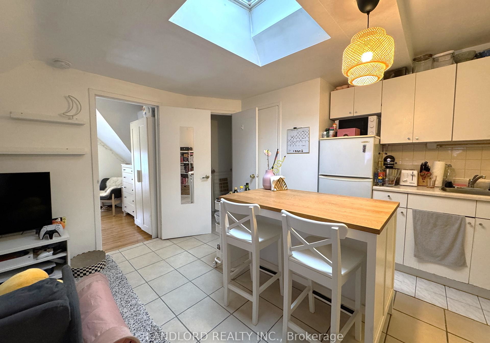 198-dunn-avenue-toronto-ontario-w12708076