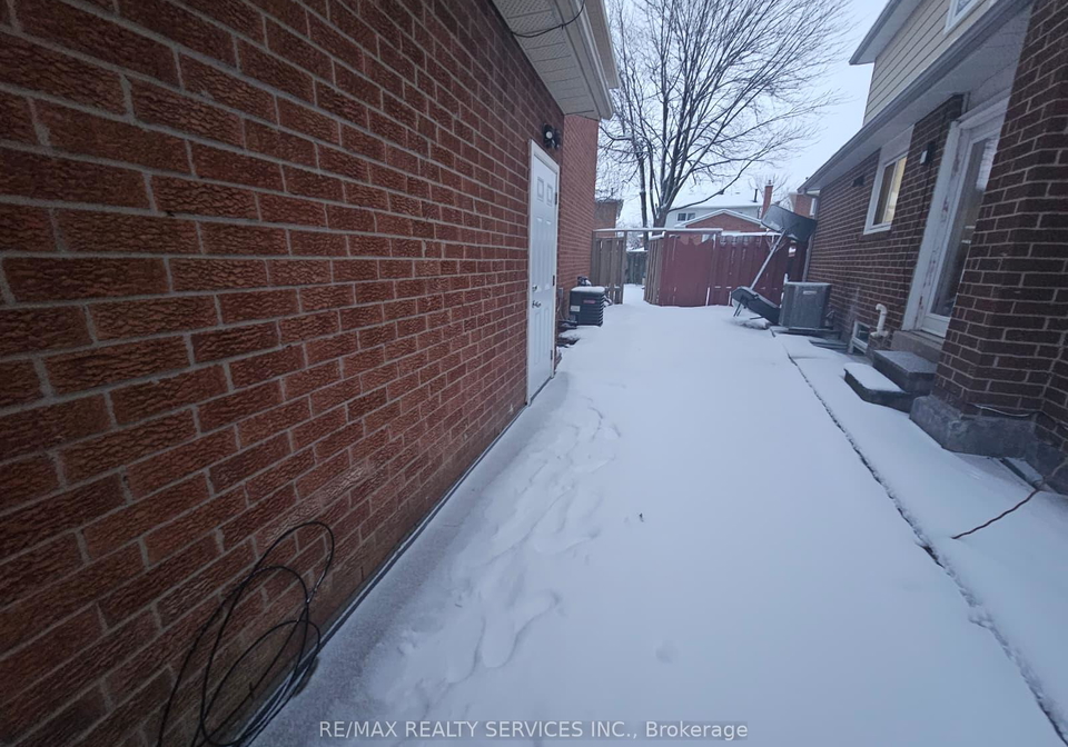 4-trewartha-crescent-brampton-ontario-w12708078