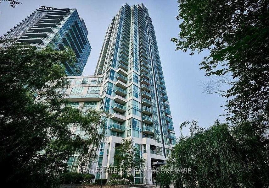 220-burnhamthorpe-road-w-mississauga-ontario-w12708266