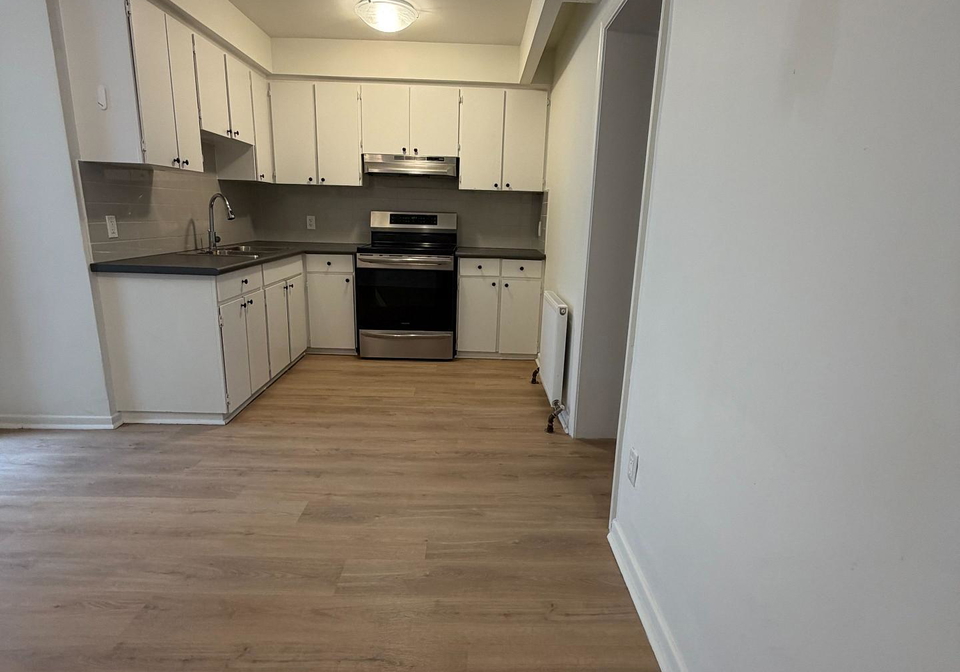 2204-bloor-street-w-toronto-ontario-w12708392