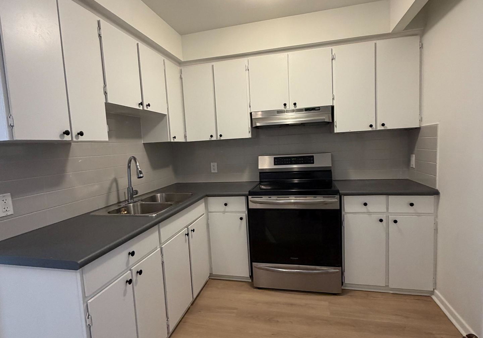 2204-bloor-street-w-toronto-ontario-w12708392