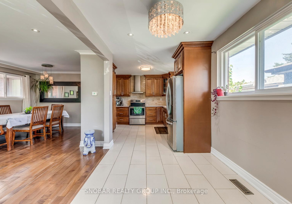 5-earldown-drive-etobicoke-ontario-w12708512