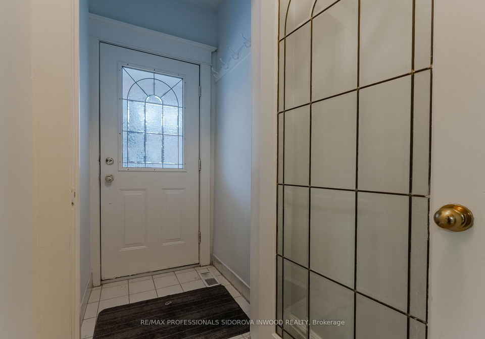 33-mapleview-avenue-toronto-ontario-w12708540