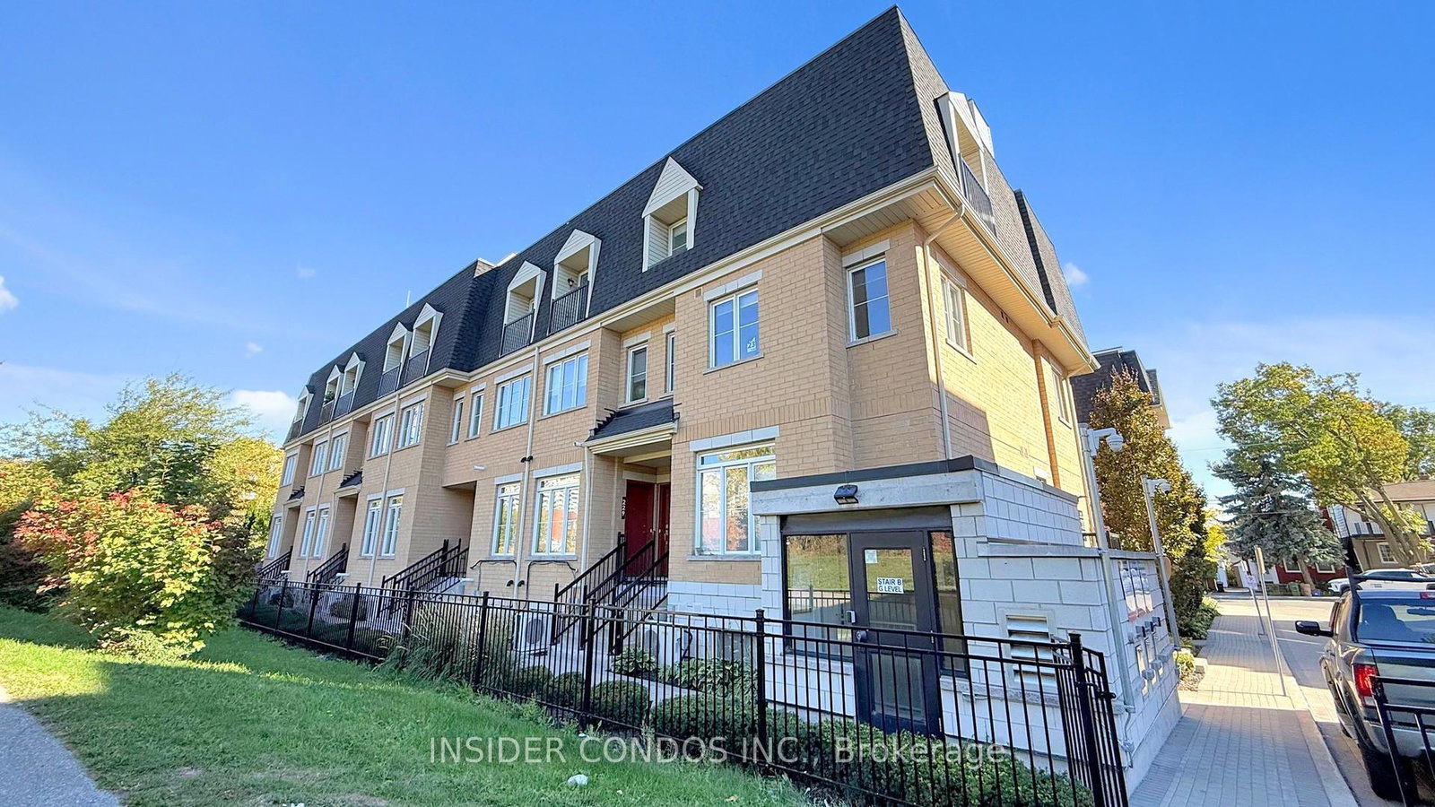 380-hopewell-avenue-north-york-ontario-w12709692