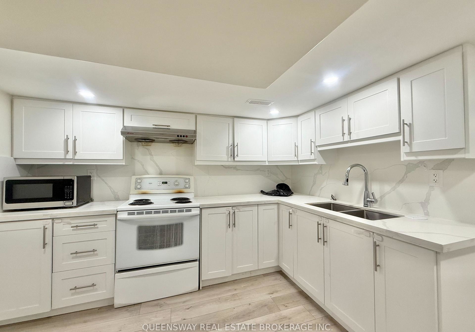 76-maldives-crescent-brampton-ontario-w12711676