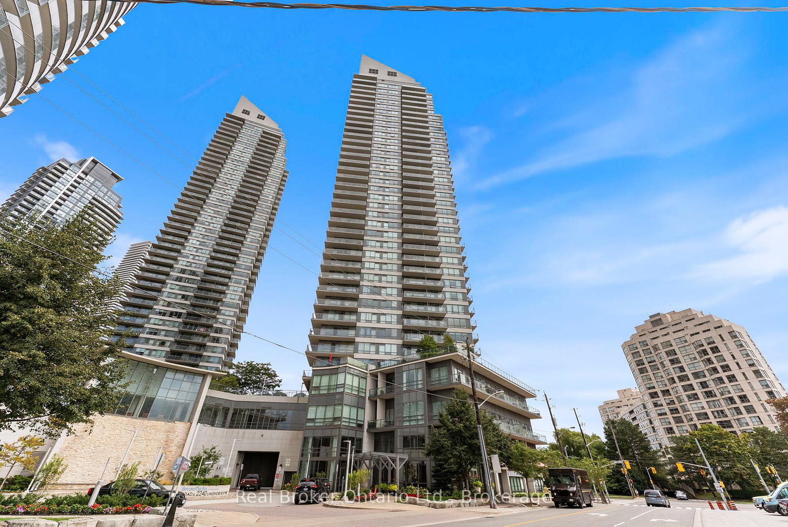 2240-lakeshore-boulevard-w-etobicoke-ontario-w12713010