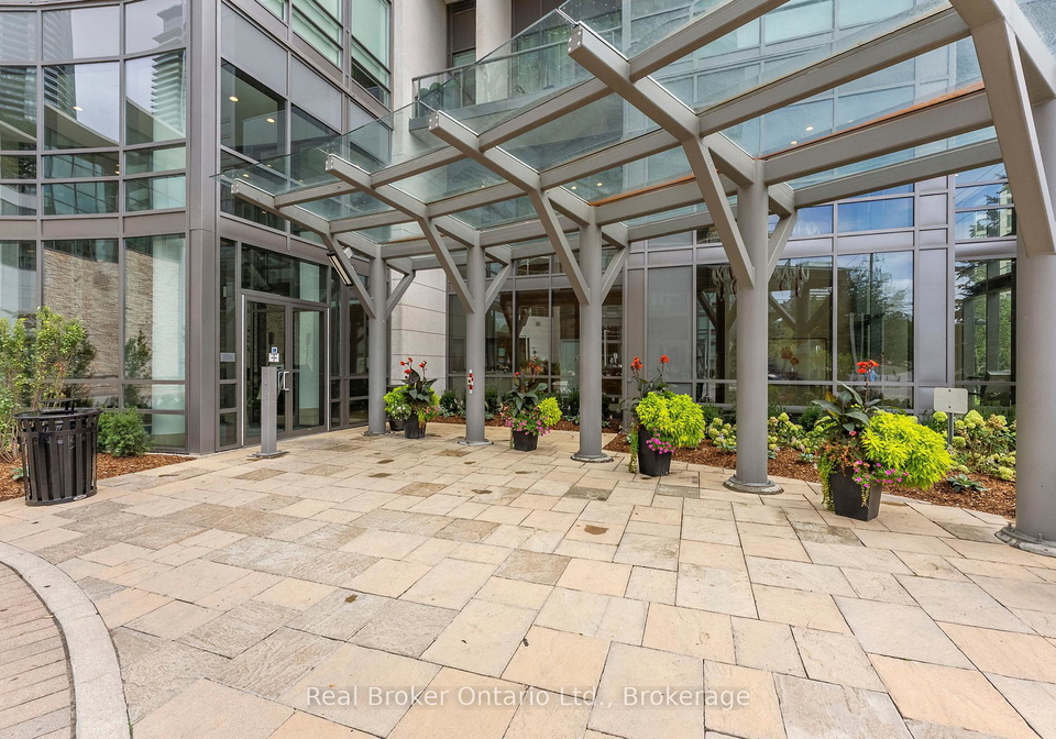 2240-lakeshore-boulevard-w-etobicoke-ontario-w12713010