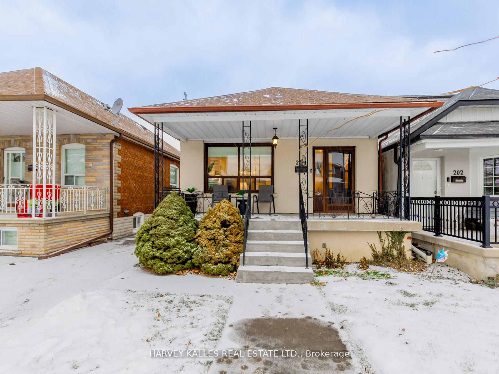204-belgravia-avenue-north-york-ontario-w12713046