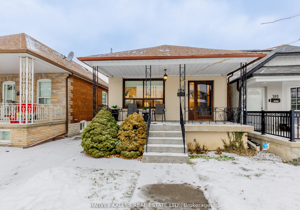 204-belgravia-avenue-north-york-ontario-w12713046