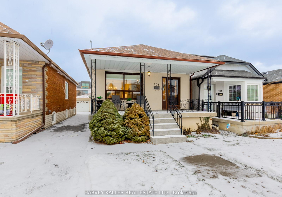 204-belgravia-avenue-north-york-ontario-w12713046