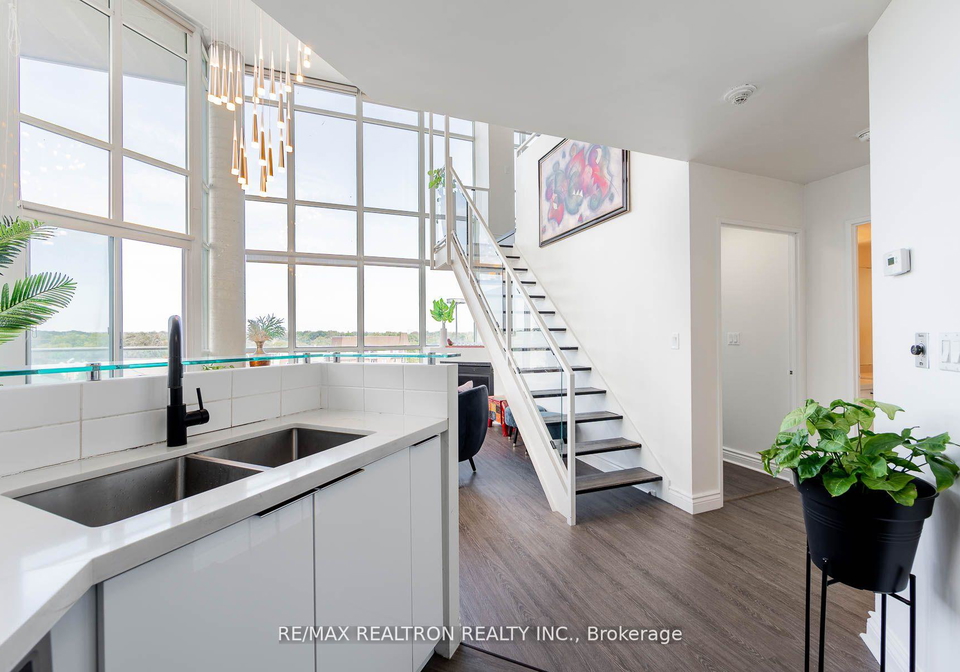250-manitoba-street-etobicoke-ontario-w12713706