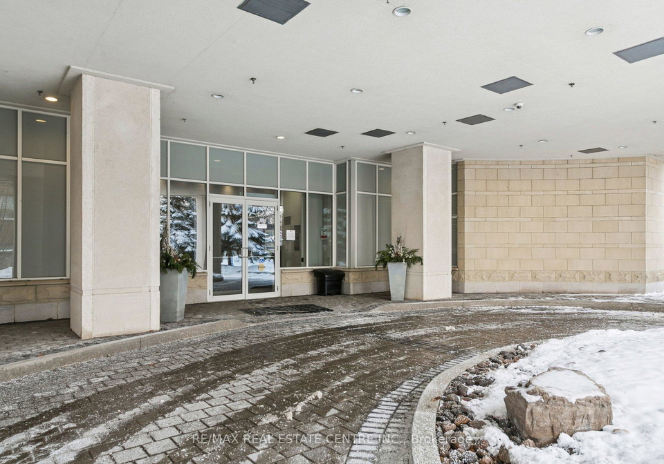 3865-lake-shore-boulevard-w-etobicoke-ontario-w12716286