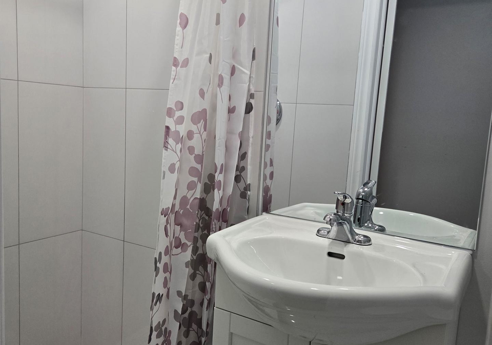984-ossington-avenue-toronto-ontario-w12716454