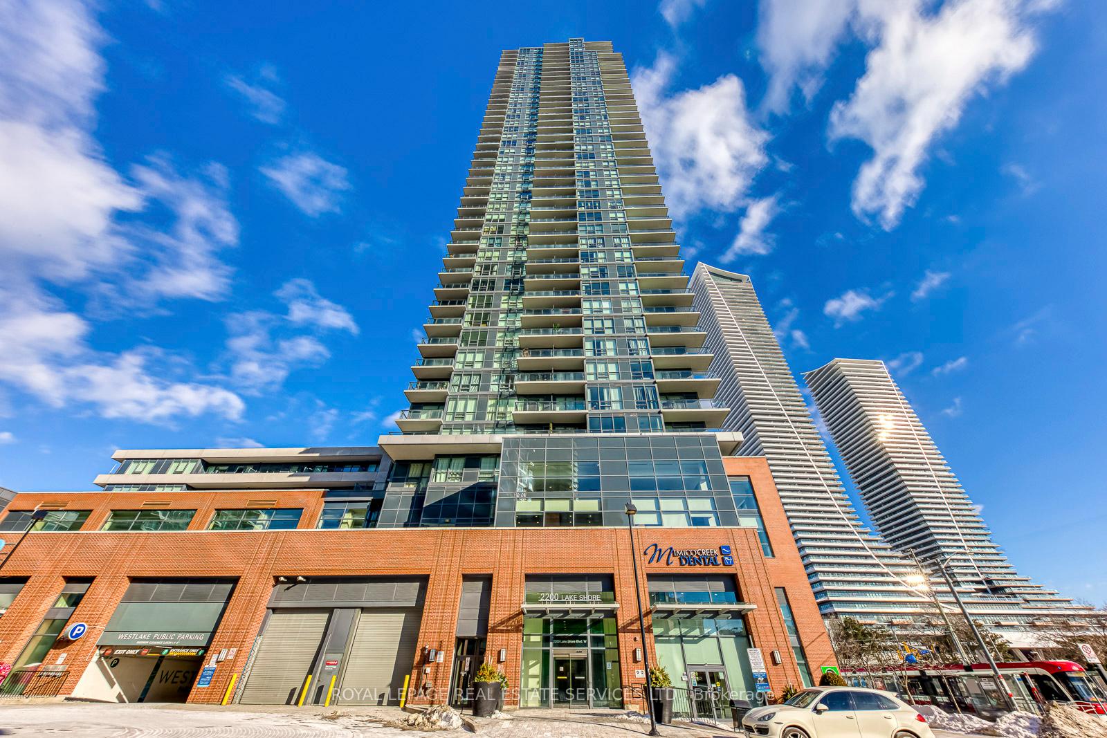 2200-lakeshore-boulevard-w-etobicoke-ontario-w12716546