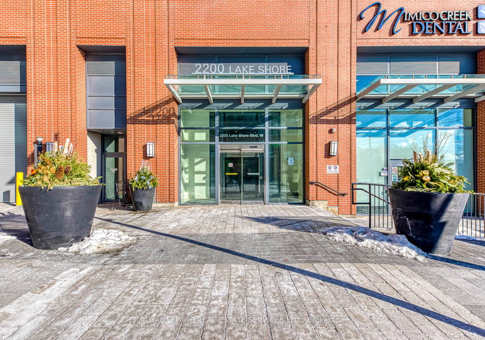 2200-lakeshore-boulevard-w-etobicoke-ontario-w12716546