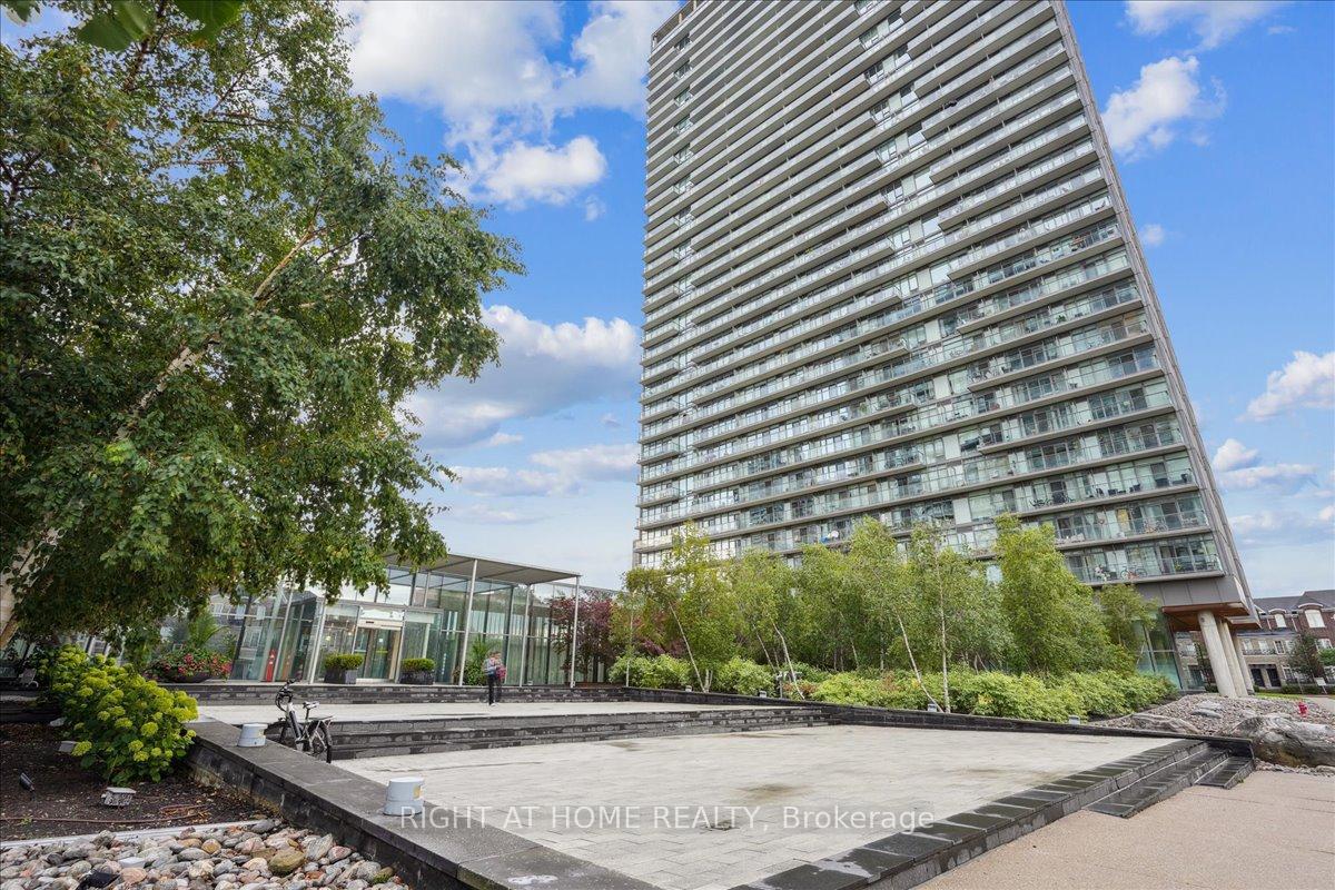 105-the-queens-way-toronto-ontario-w12716680