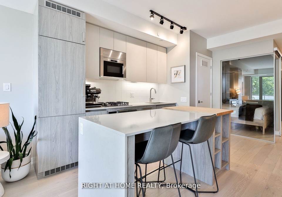 430-roncesvalles-avenue-toronto-ontario-w12716848