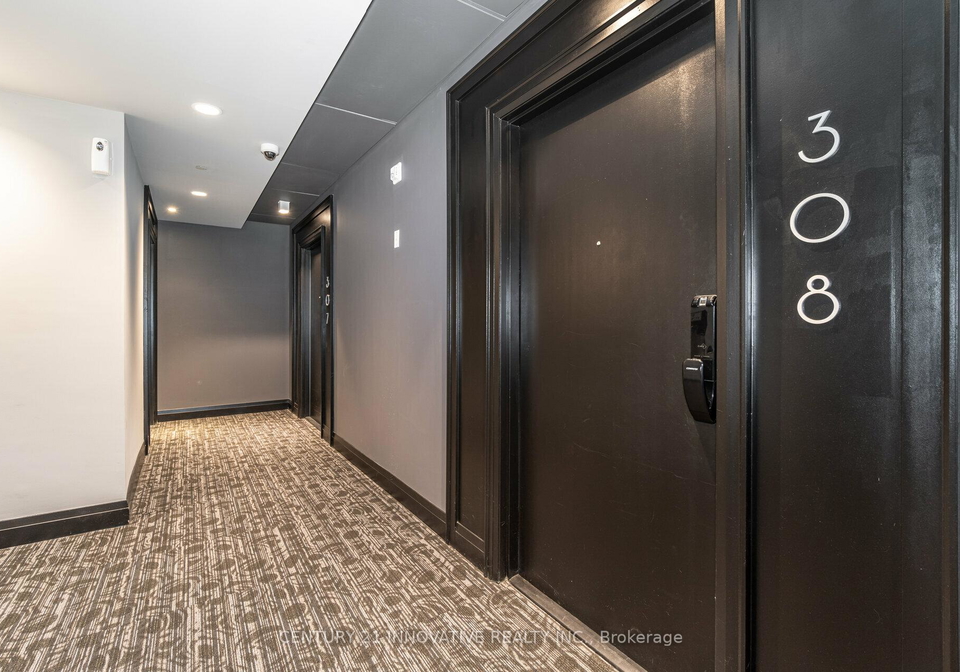 95-dundas-street-w-oakville-ontario-w12716904