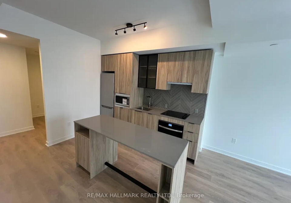 1037-the-queensway-way-etobicoke-ontario-w12717478
