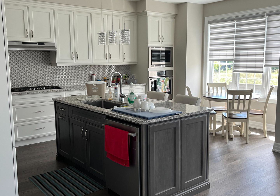 102-burnhamthorpe-road-e-oakville-ontario-w12718220