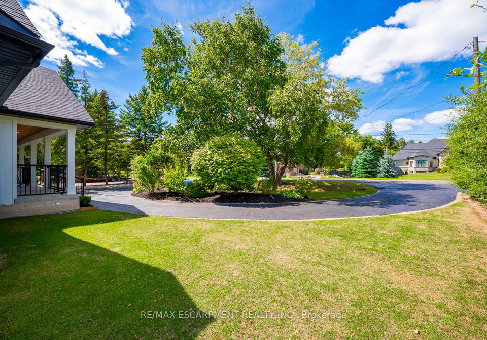 2560-2-side-road-burlington-ontario-w12718438