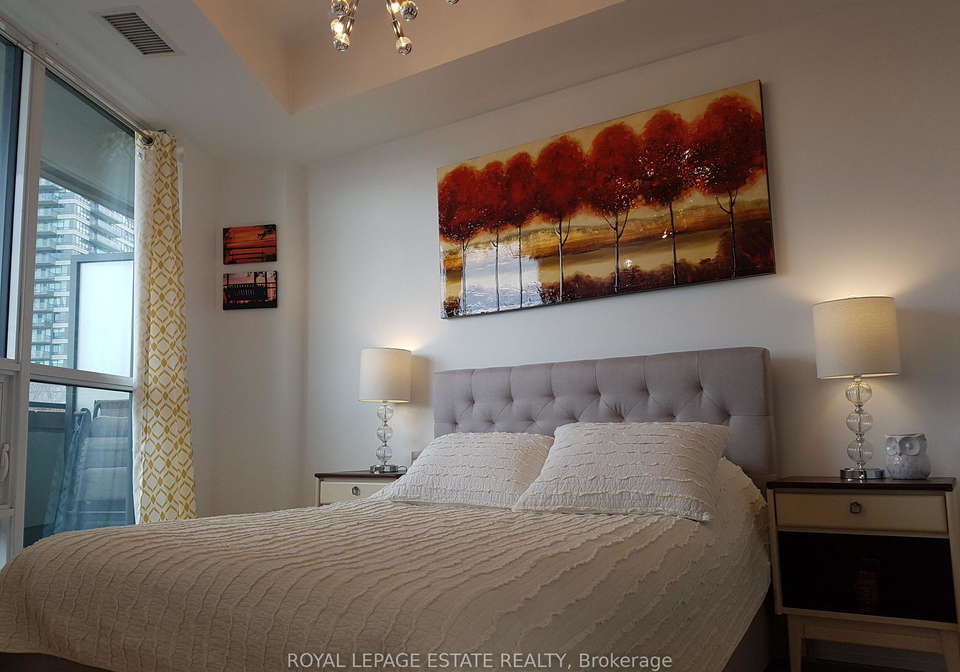 2212-lake-shore-boulevard-w-etobicoke-ontario-w12718810