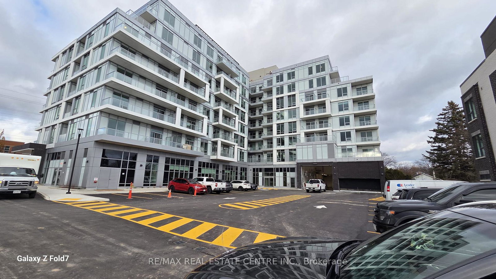 500-plains-road-e-burlington-ontario-w12718994