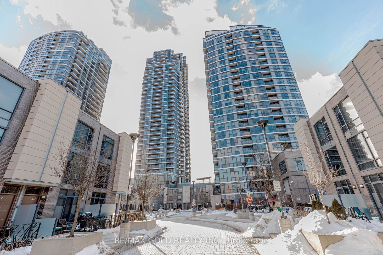 5-valhalla-inn-road-etobicoke-ontario-w12719082
