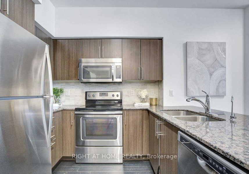 65-speers-road-oakville-ontario-w12719402