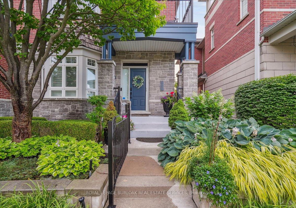 111-st-lawrence-drive-mississauga-ontario-w12719746