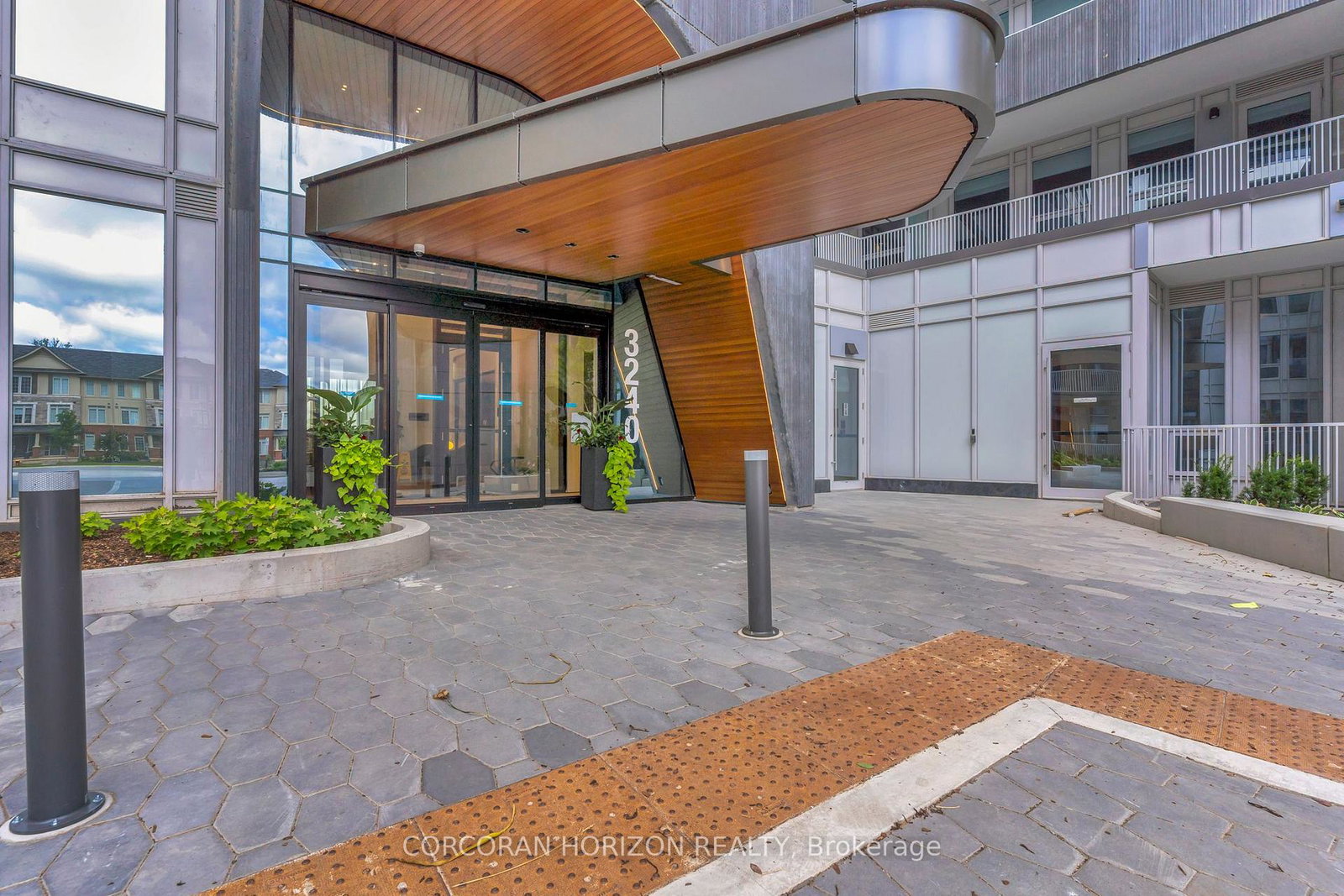 3240-william-coltson-avenue-oakville-ontario-w12720980