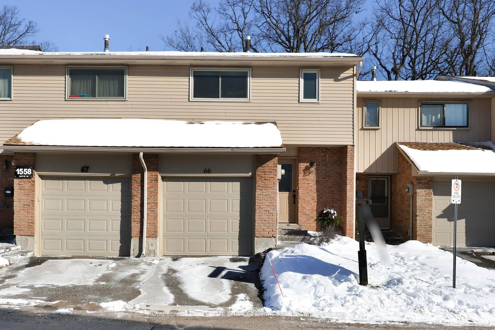 1558-lancaster-drive-oakville-ontario-w12721532