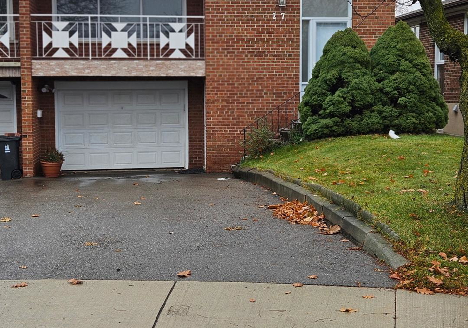 27-rockbank-crescent-w-york-ontario-w12721584