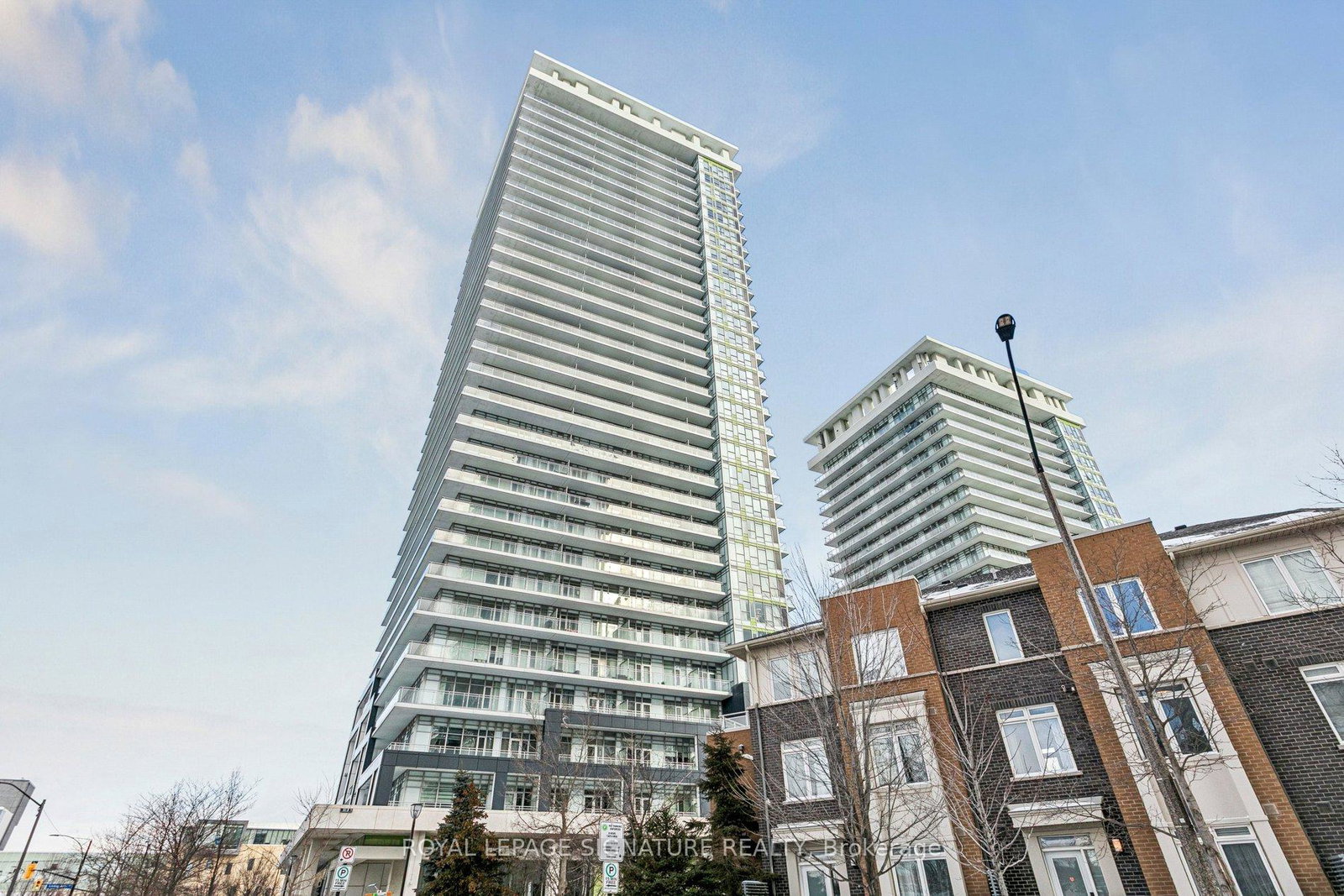 360-square-one-drive-mississauga-ontario-w12722230