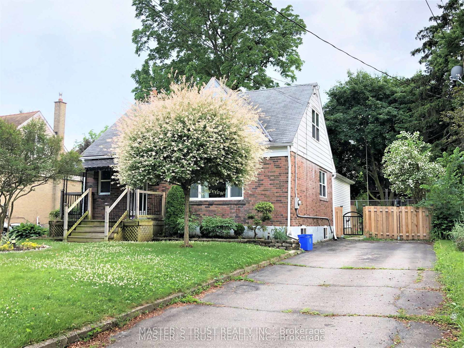 262-queen-mary-drive-oakville-ontario-w12722696