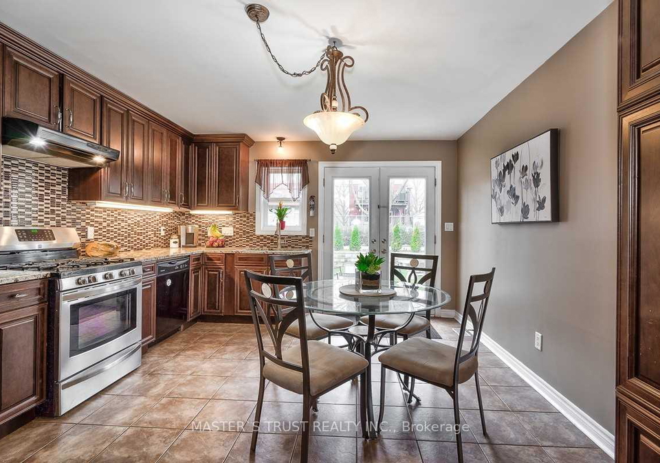 262-queen-mary-drive-oakville-ontario-w12722696