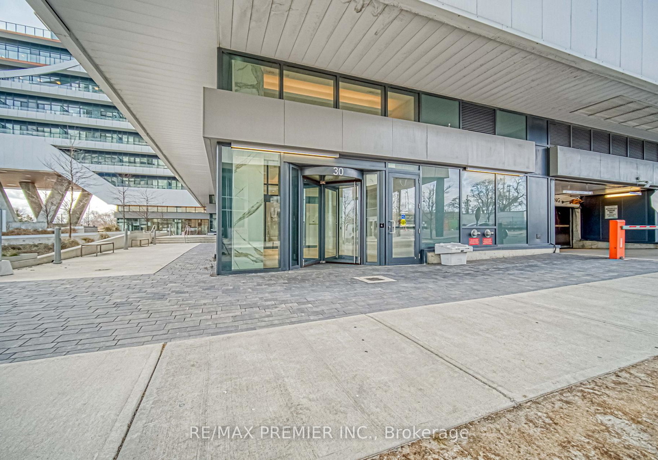 30-shore-breeze-drive-etobicoke-ontario-w12724312