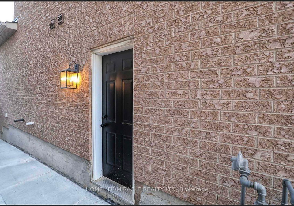 71-pantomine-boulevard-brampton-ontario-w12725970