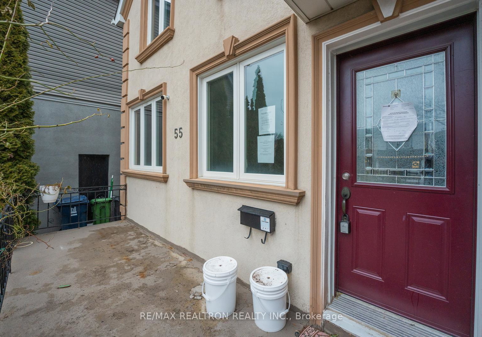 55-chambers-avenue-toronto-ontario-w12726120