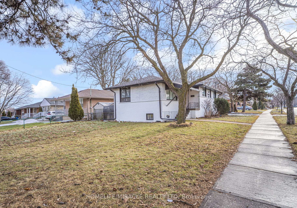 149-wincott-drive-etobicoke-ontario-w12726462