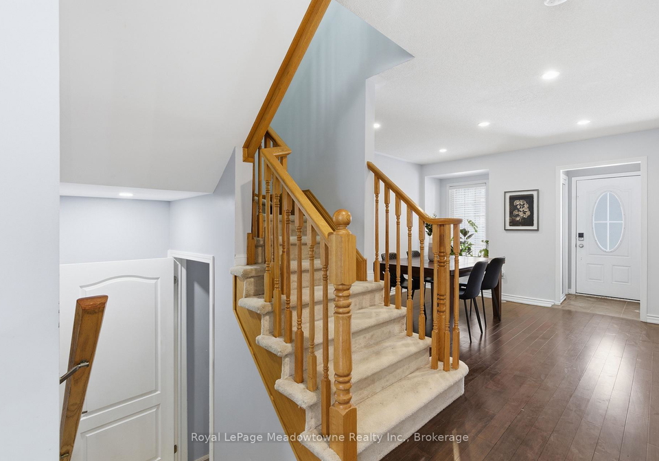 851-gifford-crescent-milton-ontario-w12727164