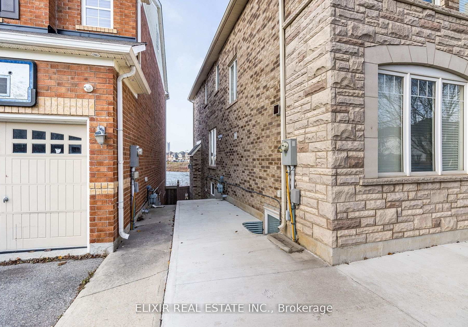 40-personna-circle-brampton-ontario-w12727350