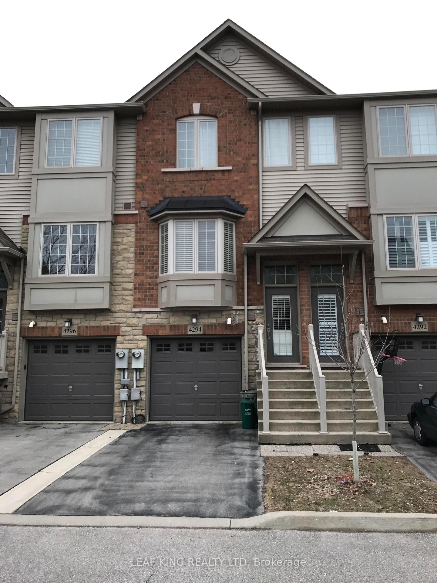 4294-ingram-common-burlington-ontario-w12727526