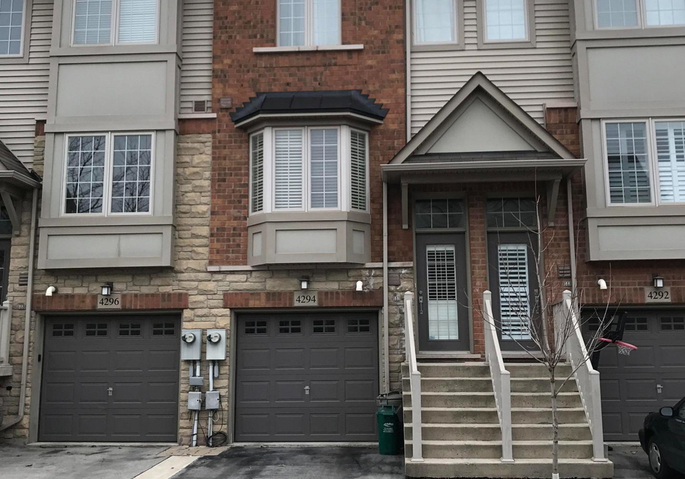 4294-ingram-common-burlington-ontario-w12727526