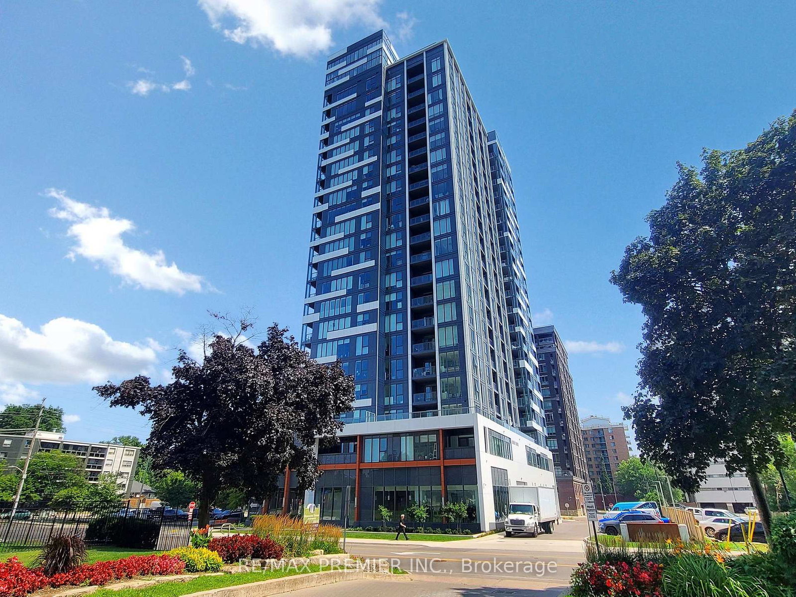 500-brock-avenue-burlington-ontario-w12727752