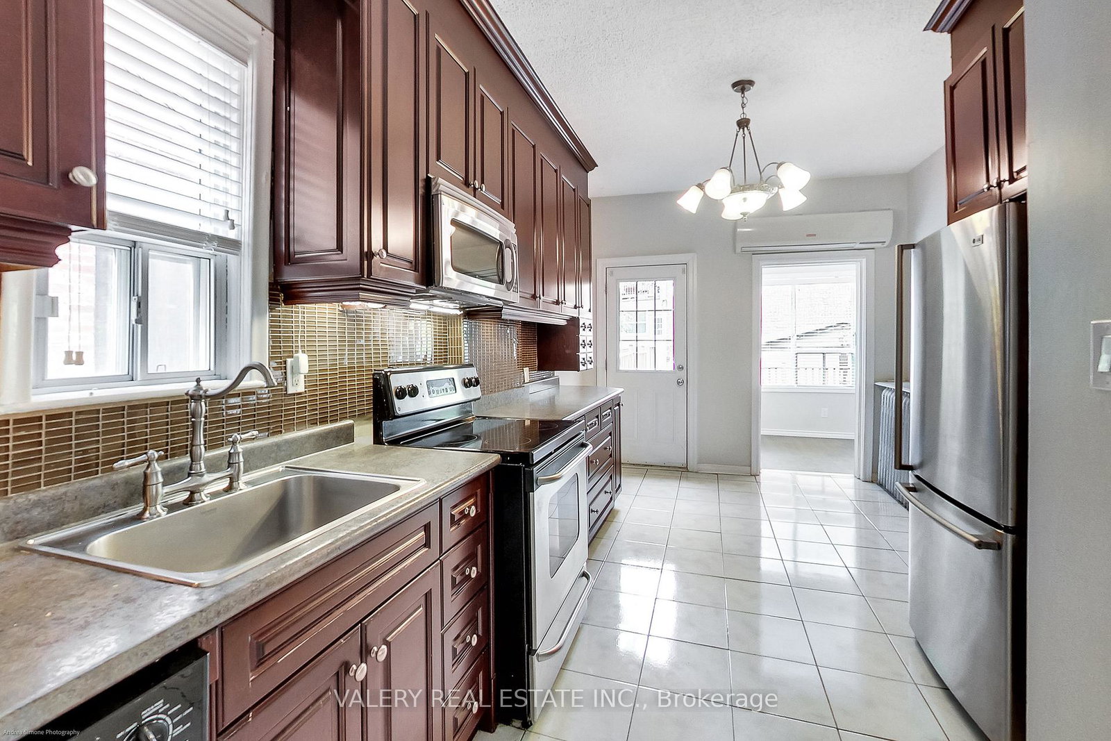 210-humberside-avenue-toronto-ontario-w12727774