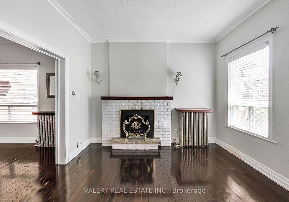 210-humberside-avenue-toronto-ontario-w12727774
