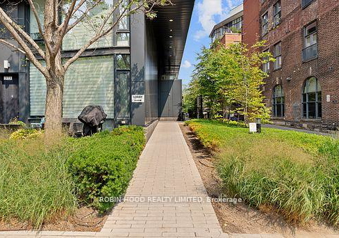 383-sorauren-avenue-toronto-ontario-w12728136